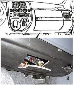 Предохранители под бардачком Mercedes-Benz Vito W638